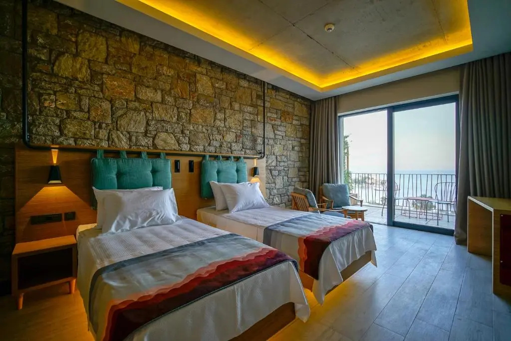 Superior Double room with sea view (full double bed)