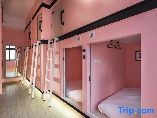 Bed in Dorm (full double bed)