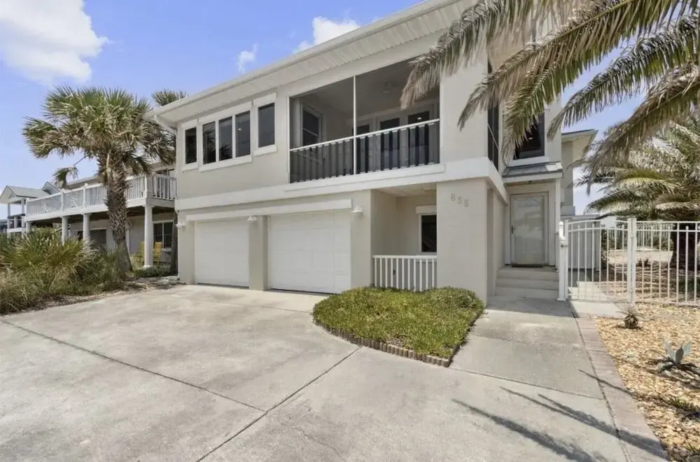 Ocean View 3 Bedroom Home - Pet Friendly