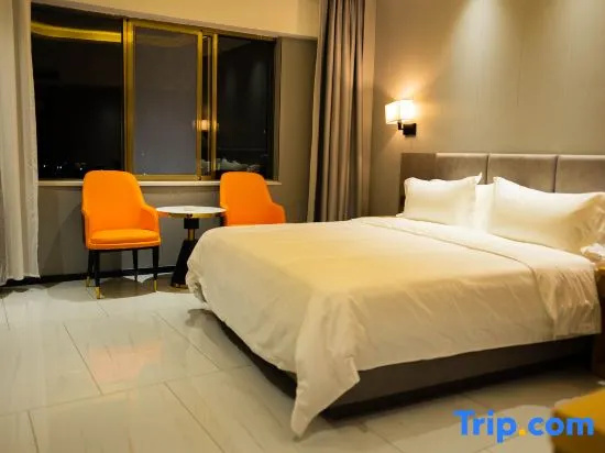 Business Double room (full double bed)