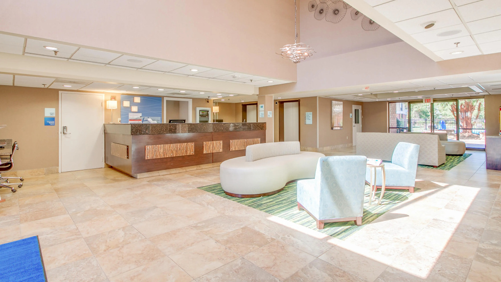 Lobby & Reception