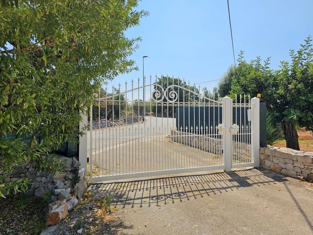Lina 840 in Monopoli