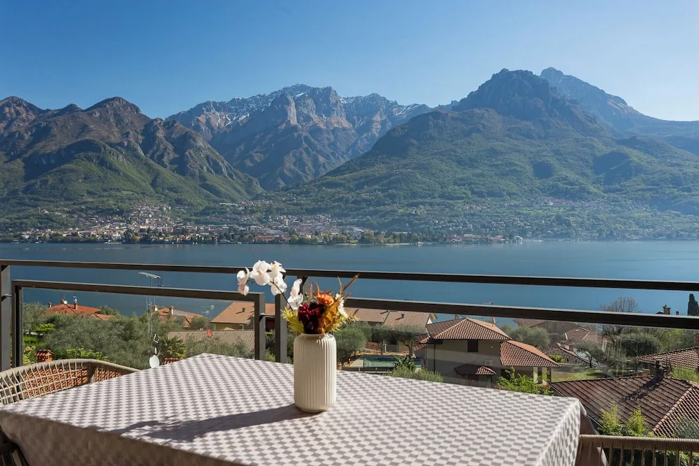 Open View Apartment by Wonderful Italy