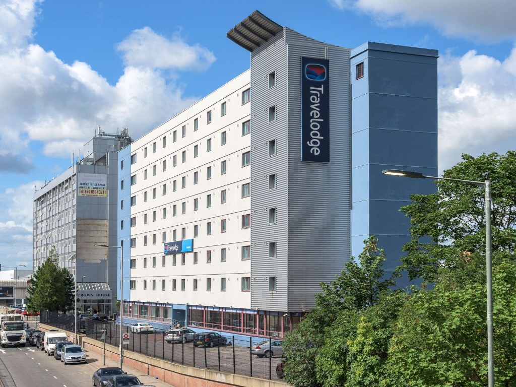 Travelodge London Wembley Hotel — фото