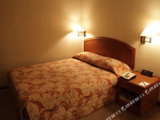 Mandarin Court Hotel
