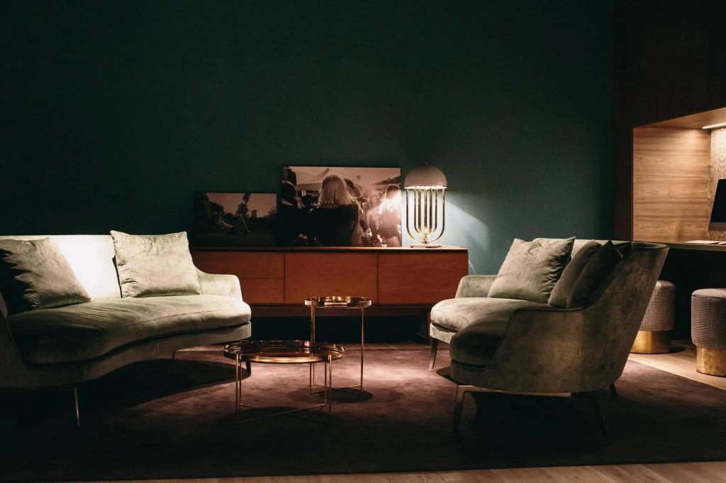 Yurbban Trafalgar Hotel picture