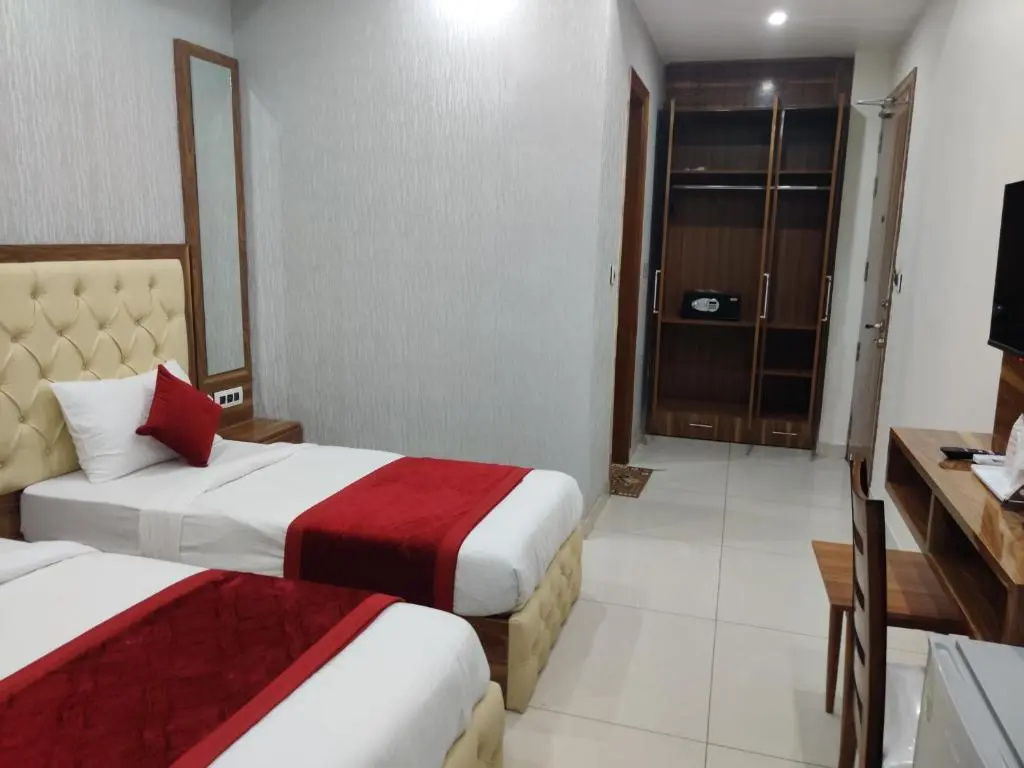 Standard Double room with balcony (twin beds)