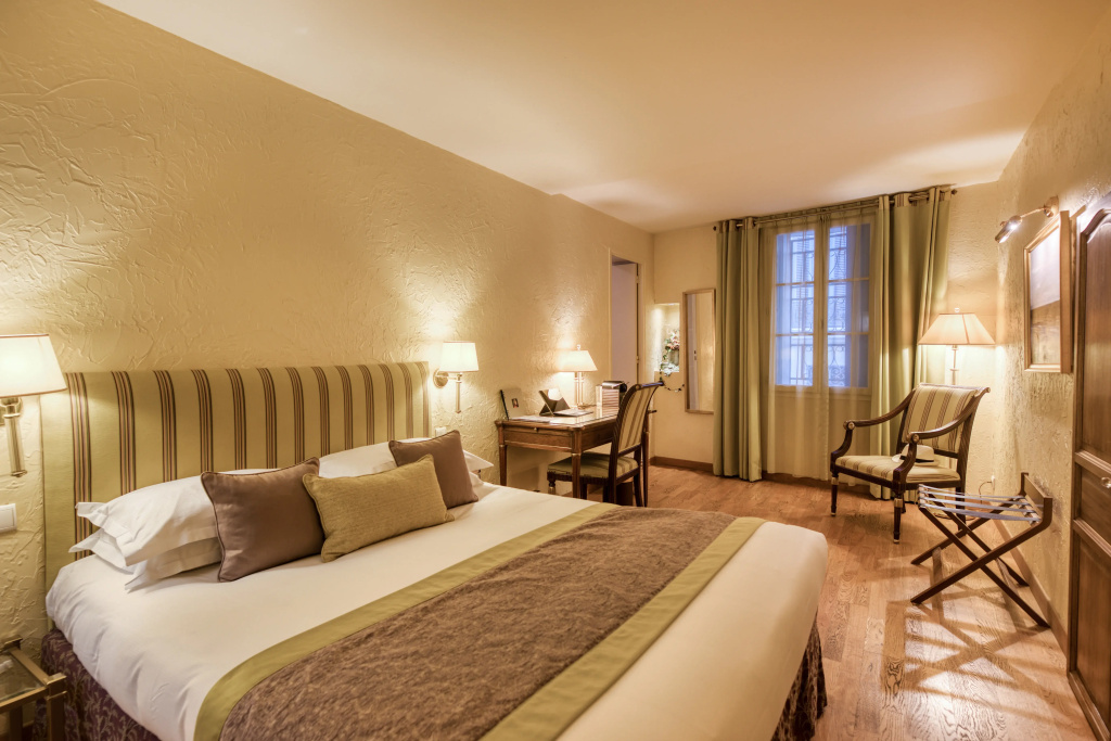 Hotel d'Aragon - Place de la Comédie - Général