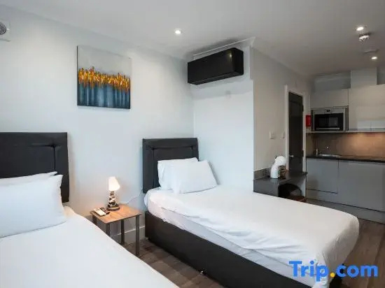Double Studio (twin beds)
