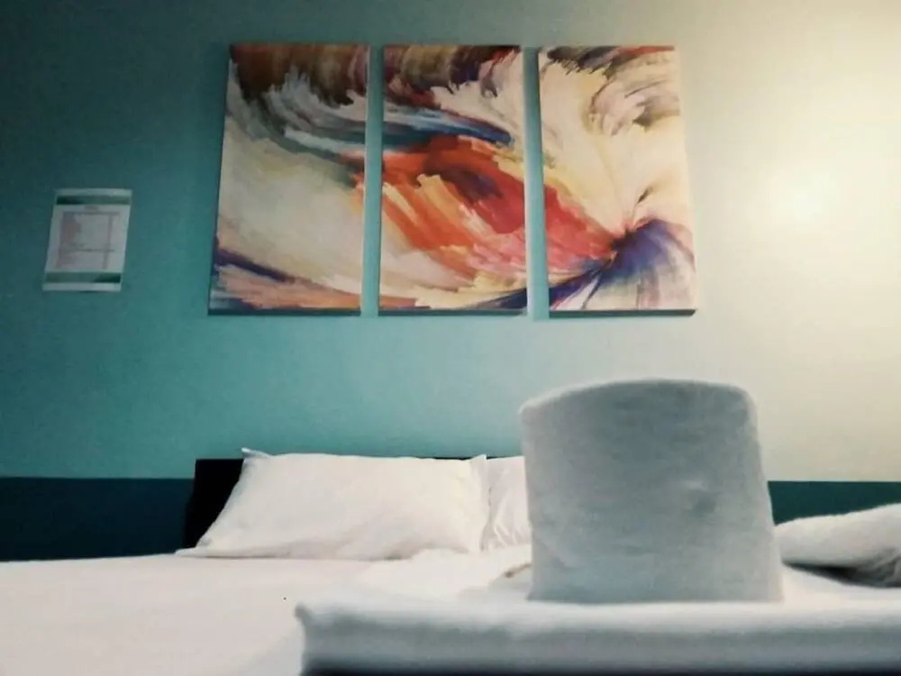 Standard Triple room