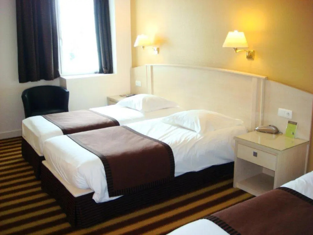 Standard Double room (twin beds)