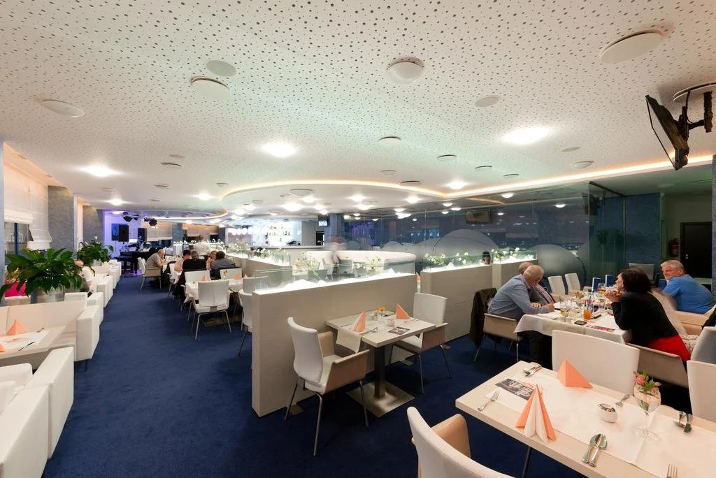 Food & Beverage