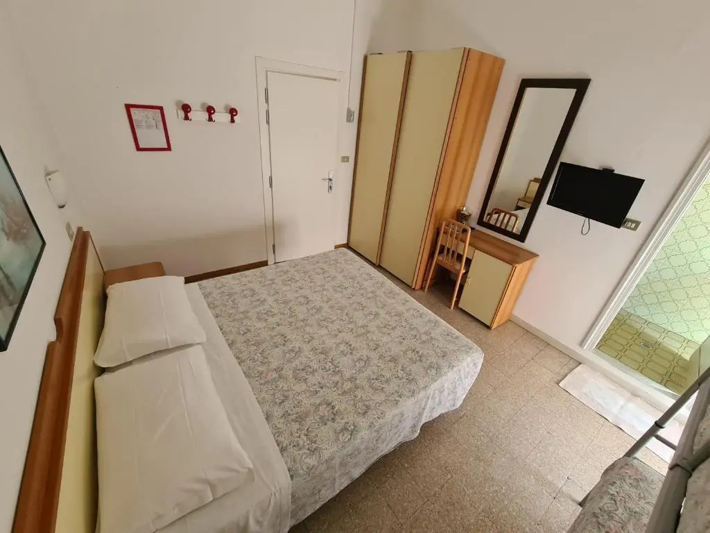 Economy Double room (full double bed)