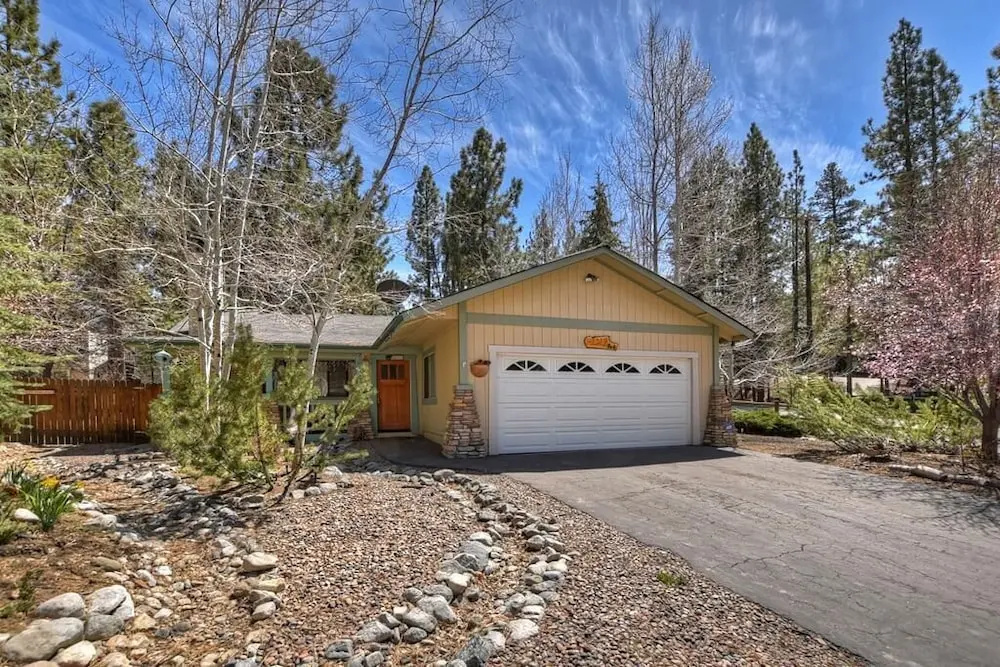 041 - Snowcrest Cottage