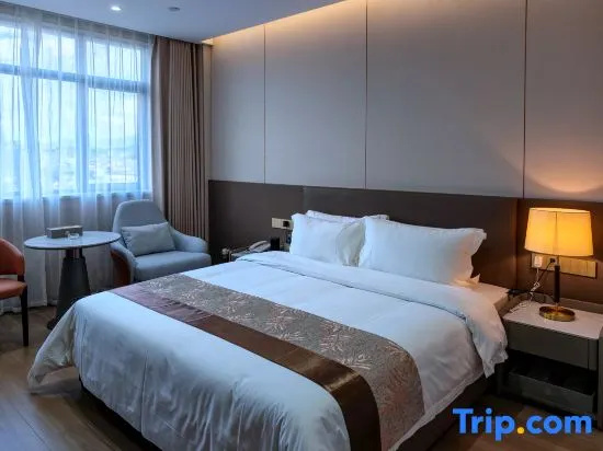 Deluxe Double room (full double bed)
