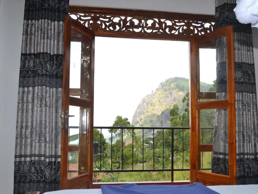 Deluxe Double room (full double bed)