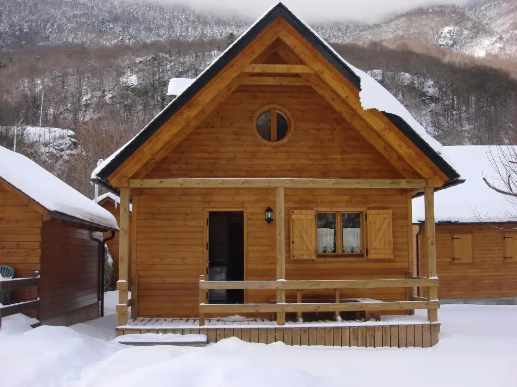 3 Bedrooms Bungalow