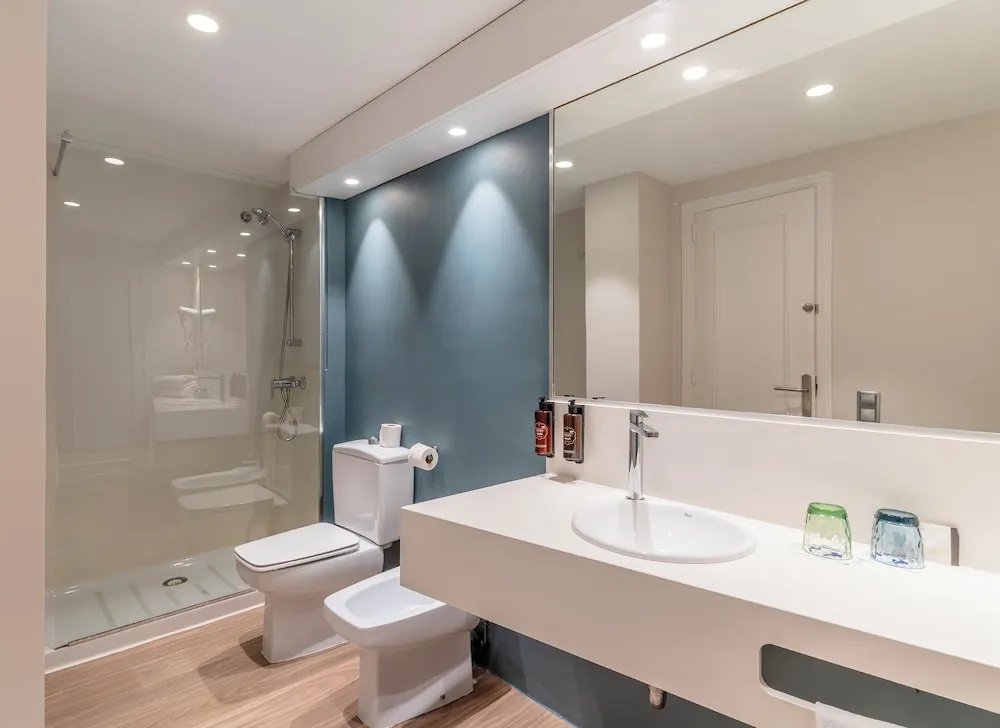 Standard Quadruple room with sea view