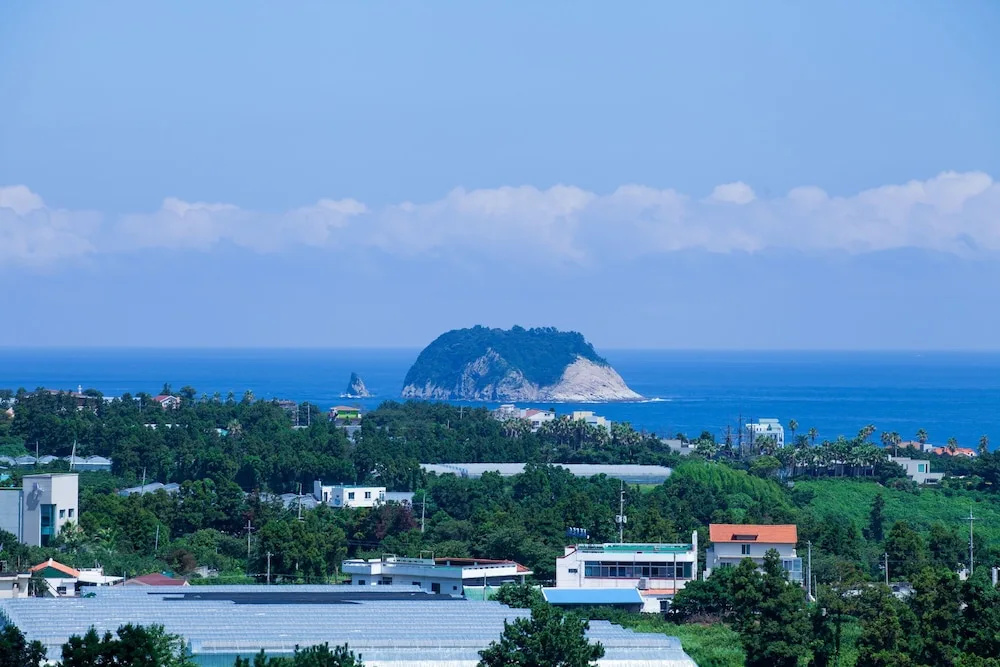 Beach & Waterfront