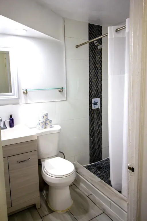 3 Bedrooms Classic Apartment