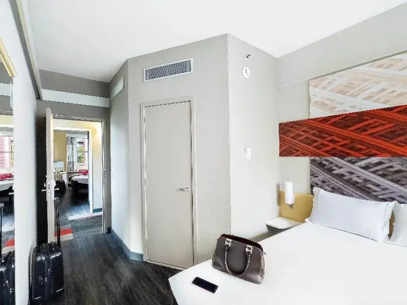 Quadruple Apartment