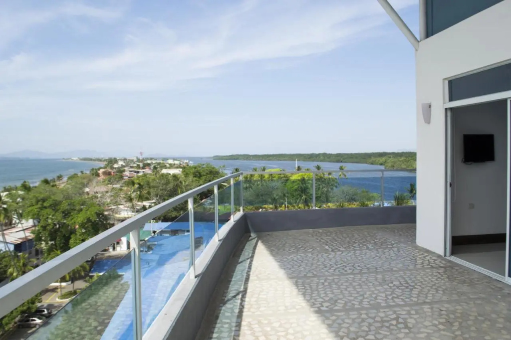 Beach & Waterfront