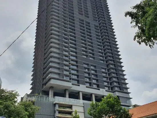 Anggun KLCC Spacious Studio Steps to Monorail & LRT FREE Parking