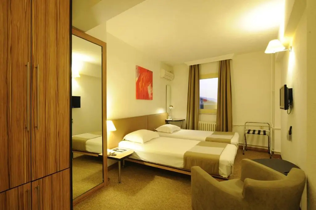 Hotel photo 5
