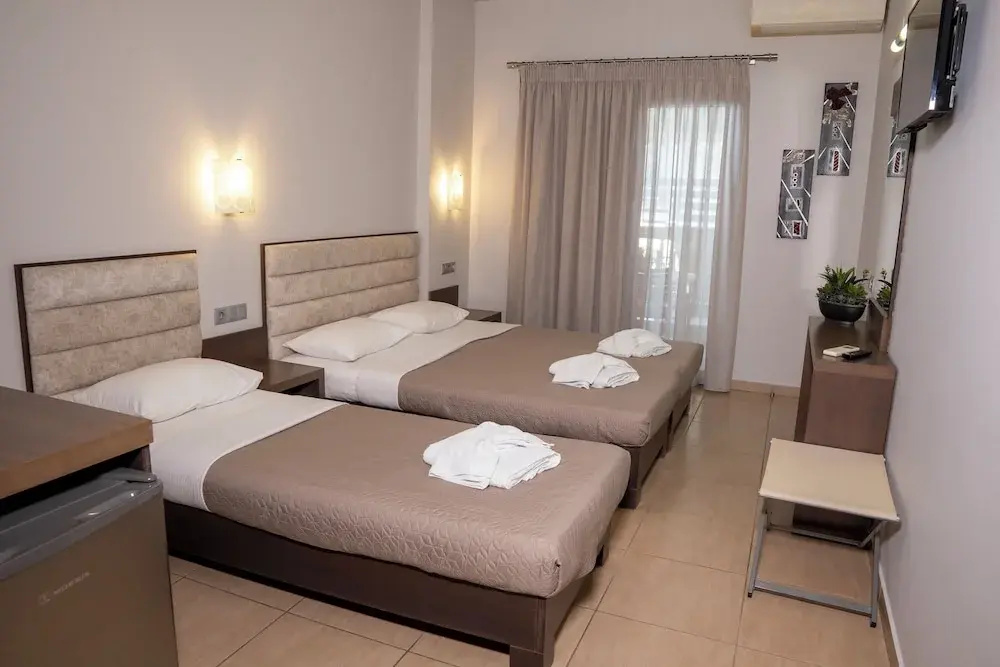 Standard Triple room with balcony