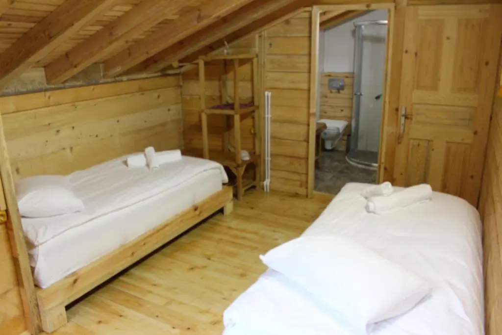 3 Bedrooms Chalet