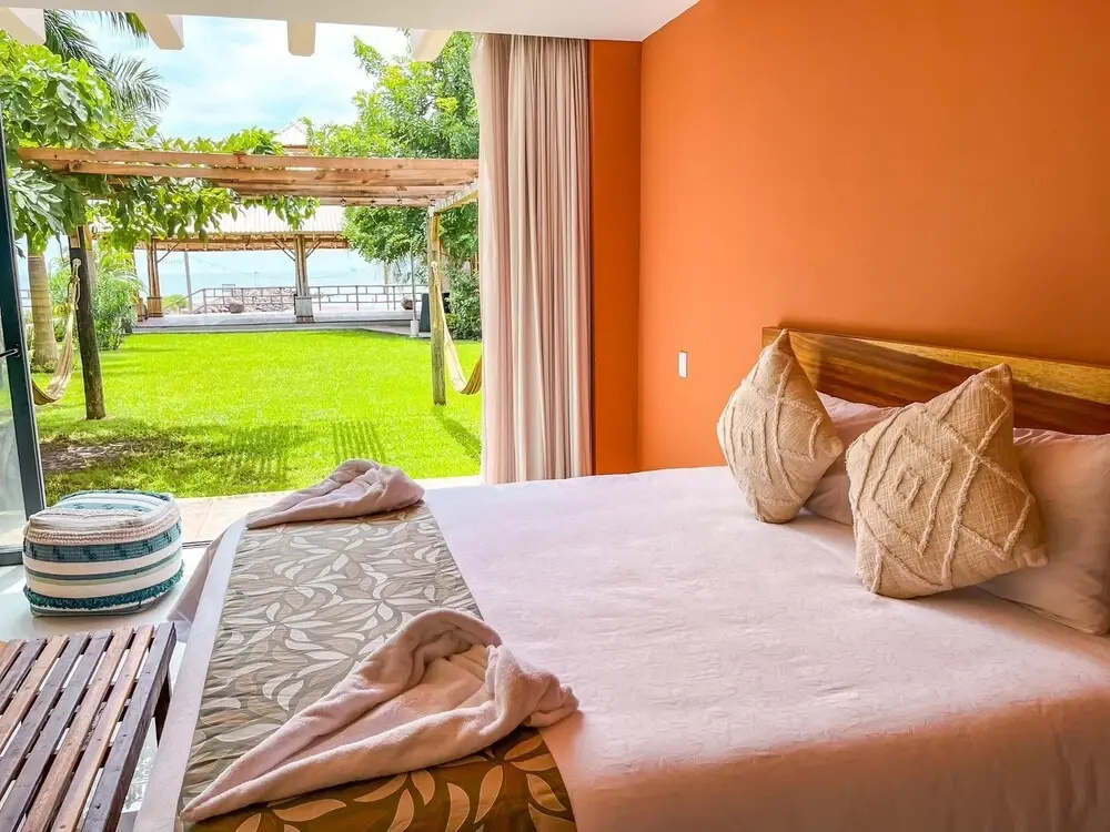 1 Bedroom Deluxe Double room with balcony and beachfront (full double bed)