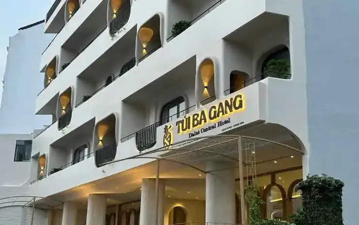 Túi Ba Gang Central Hotel
