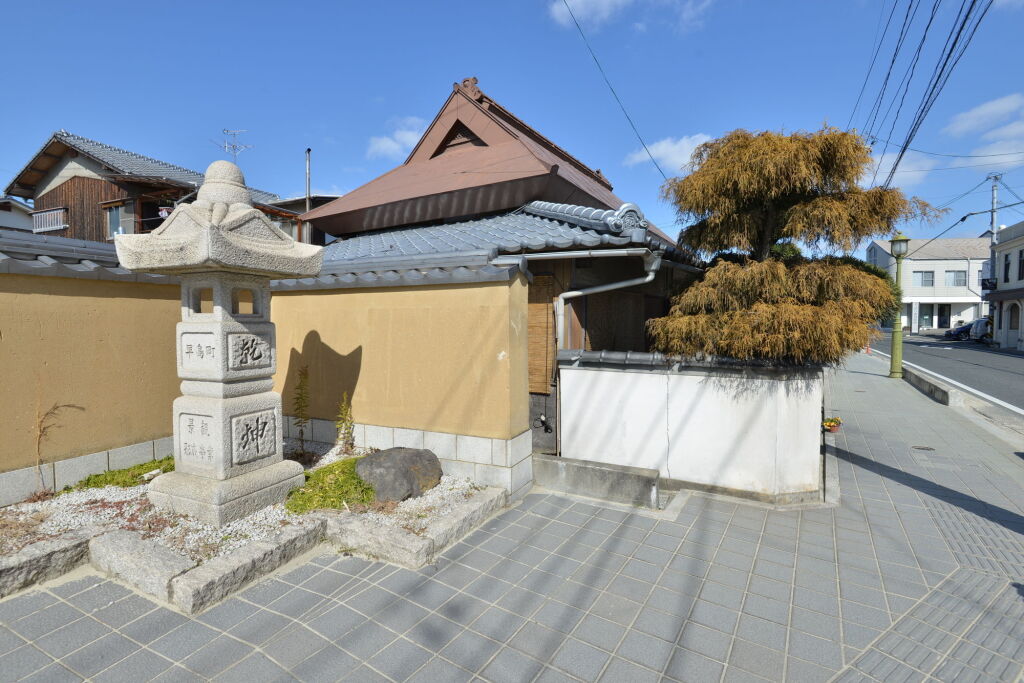 Image 1