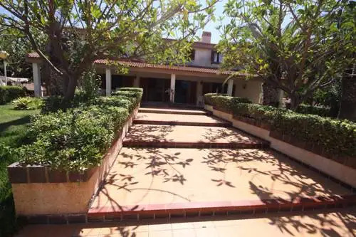 Chalet grandes dimensiones porche. jardin y bbq R Vientos
