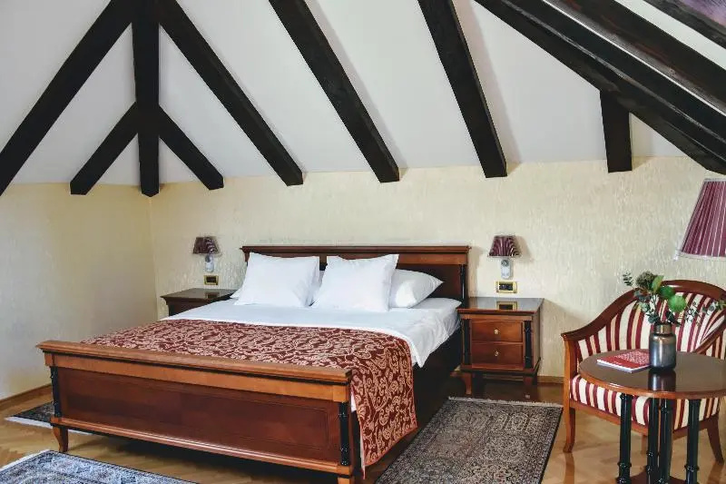 Hotel Kazbek - Chambres