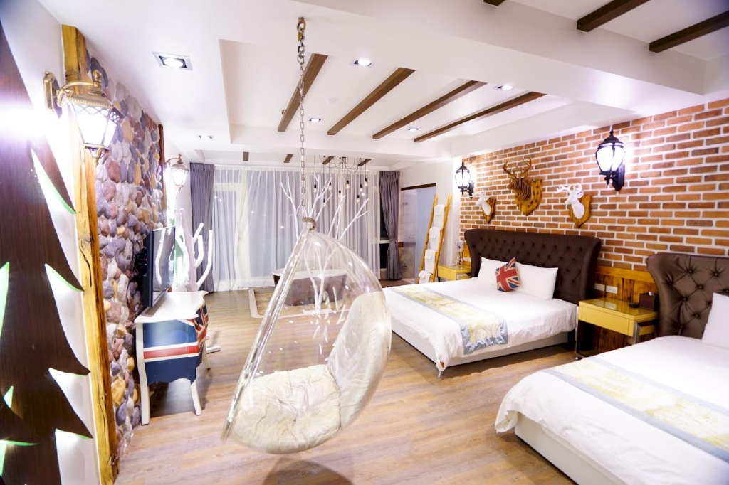 Follow Me B&B — 2