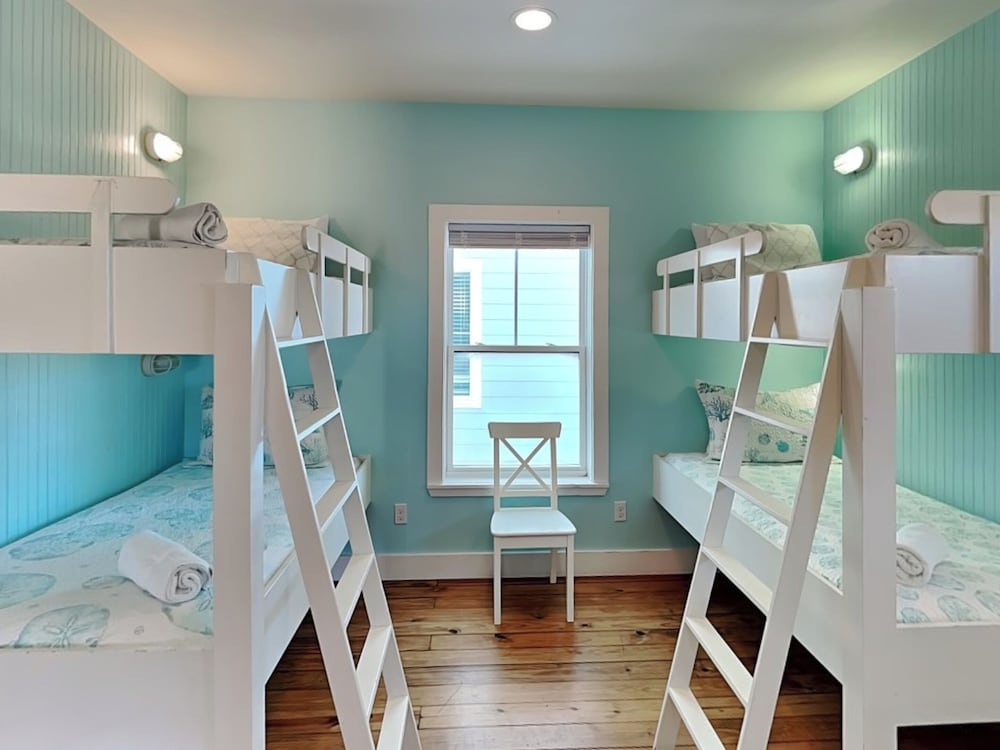 Turtle Paradise by Silver Sands Vacation Rentals — 5