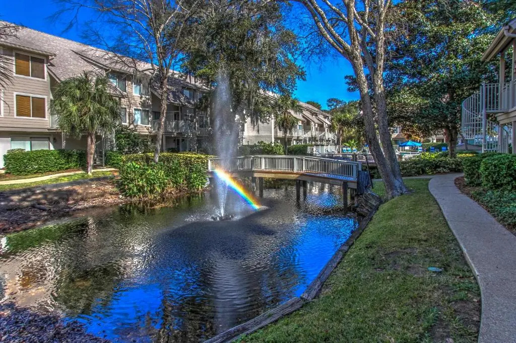 82 Courtside 2 BR Forest Beach Condo