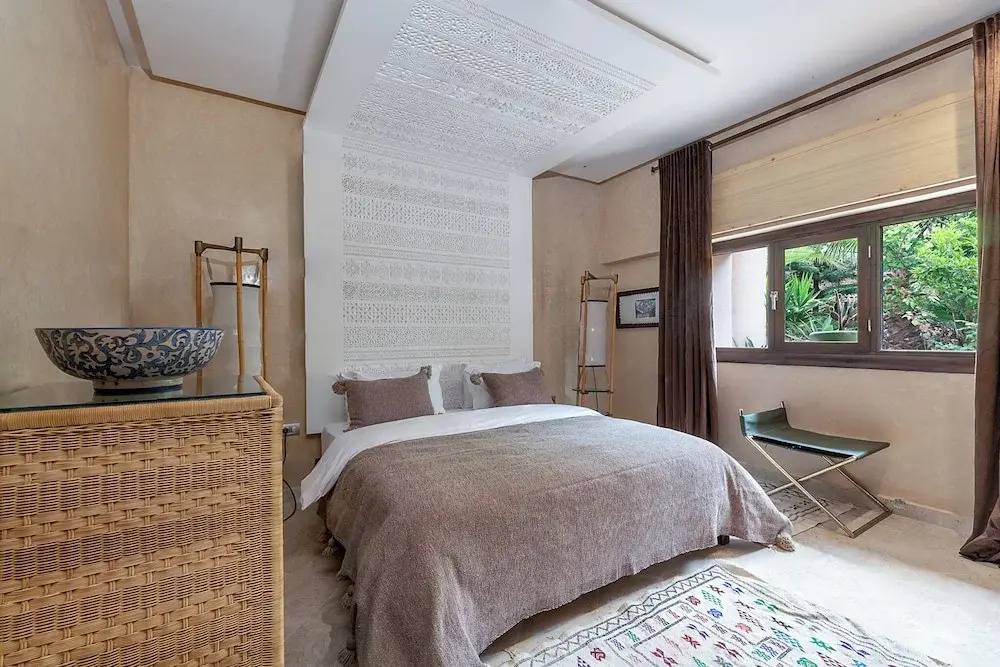 Classic Double room (full double bed)