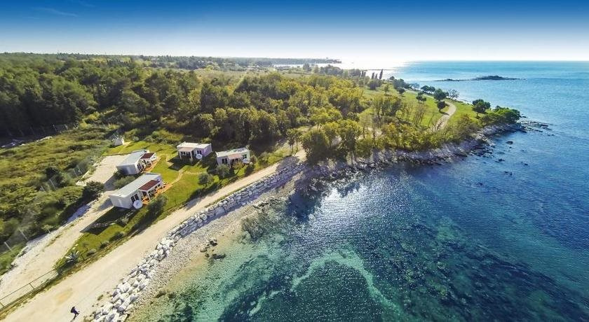 Beach & Waterfront