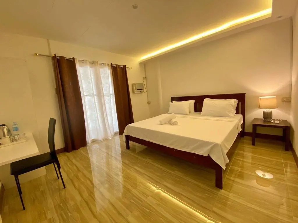 Superior Double room with sea view (full double bed)
