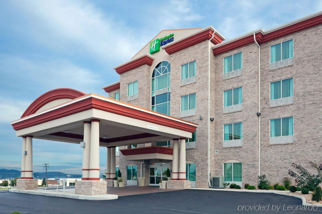Holiday Inn Express & Suites Somerset Central by IHG