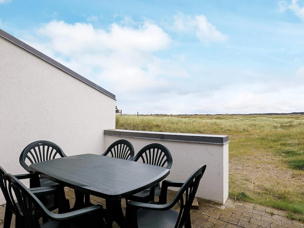 Serene Holiday Home in Blokhus With Sauna - фото 4