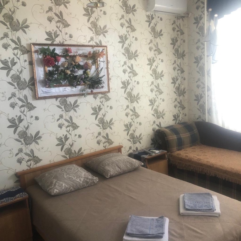 Standard Triple room with balcony