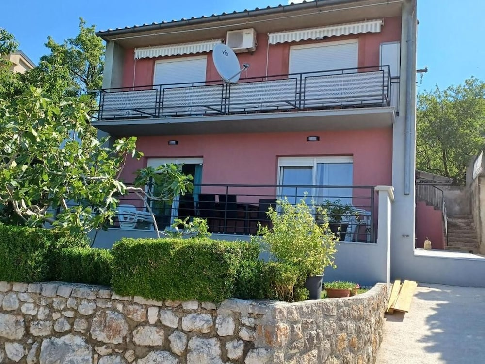 Apartment Snjezana