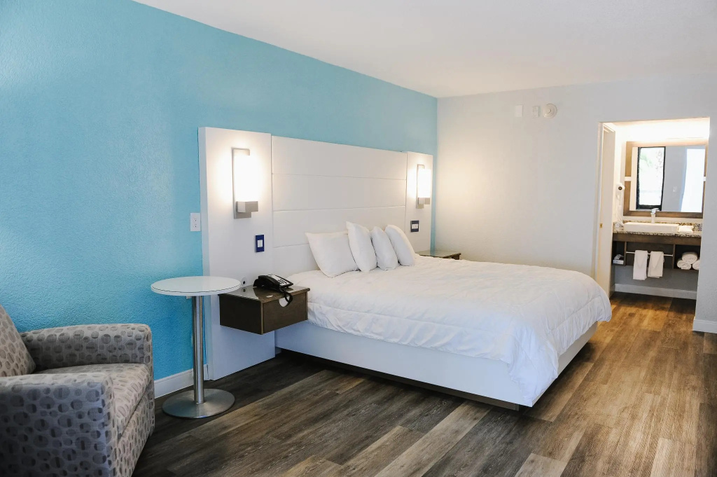 Standard Double room (full double bed)