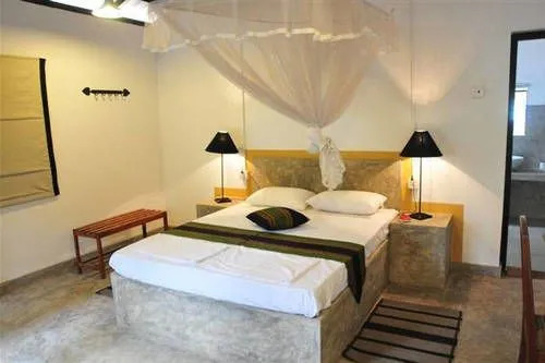 Water's Edge Anuradhapura - фото 4