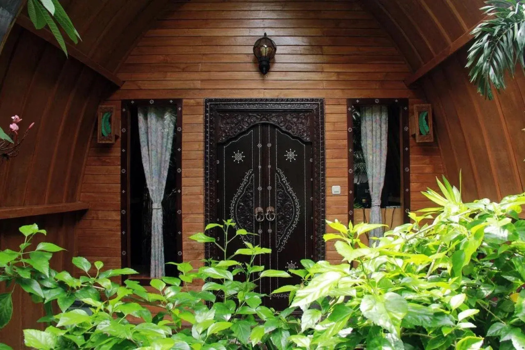 Banana Leaf Bungalows
