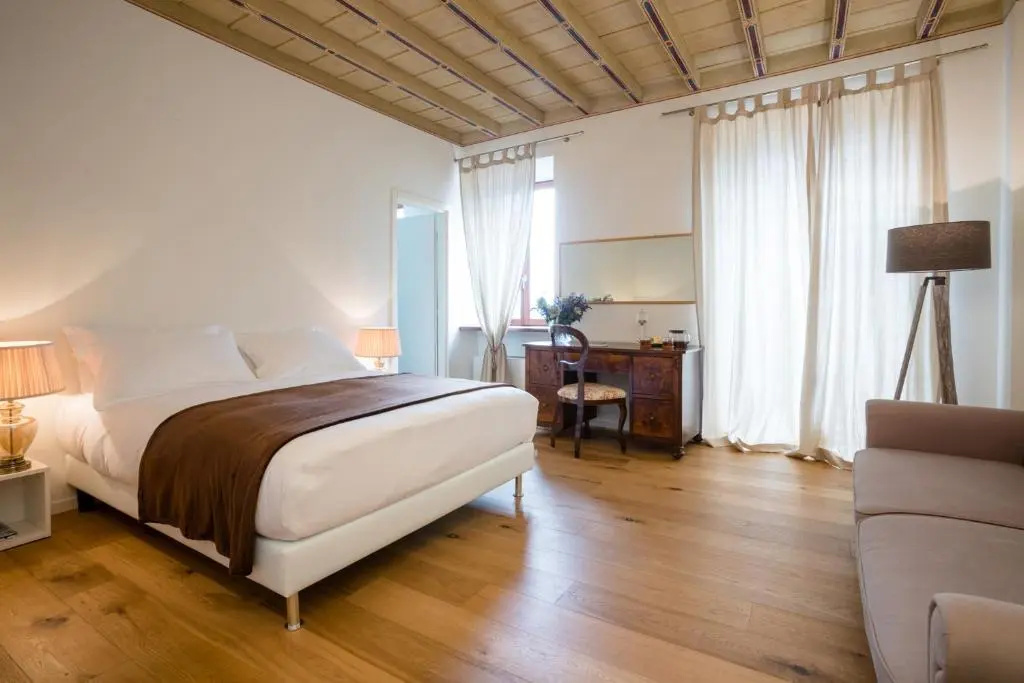 Superior Double room (full double bed)