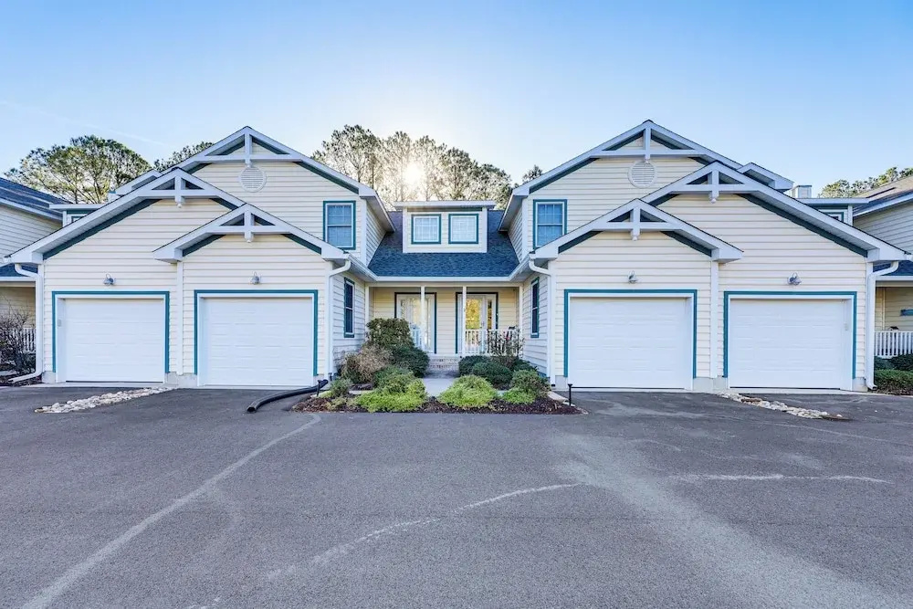 2 Mi to Bethany Beach Boardwalk! Townhome w/ Pool